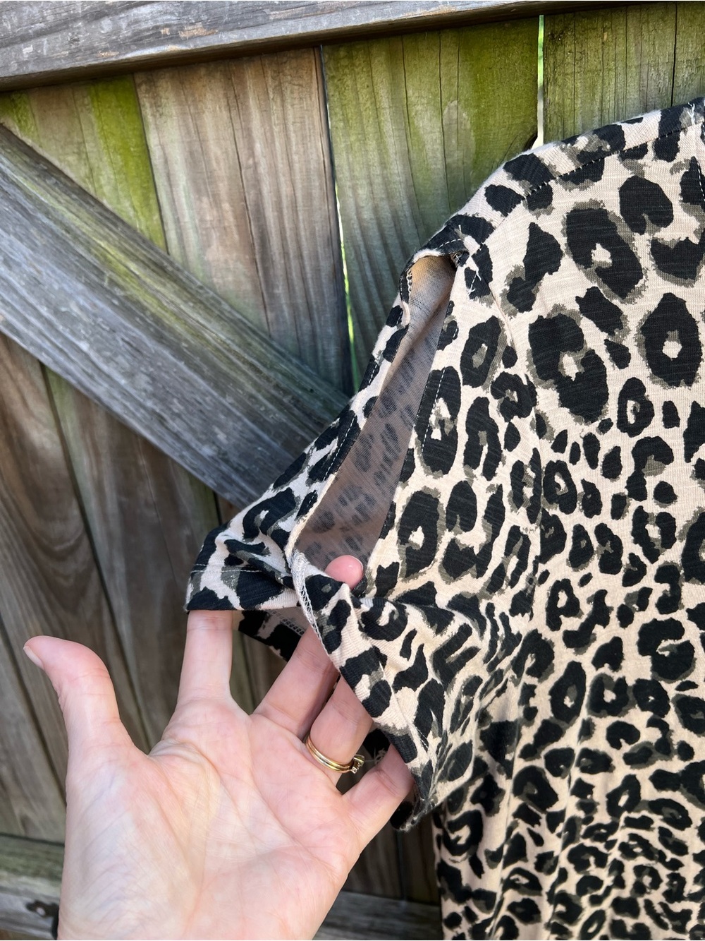 👗Sanctuary Leopard Print Short Sleeve T-Shirt Dress - Neutral Black & Tan - Picture 5 of 7